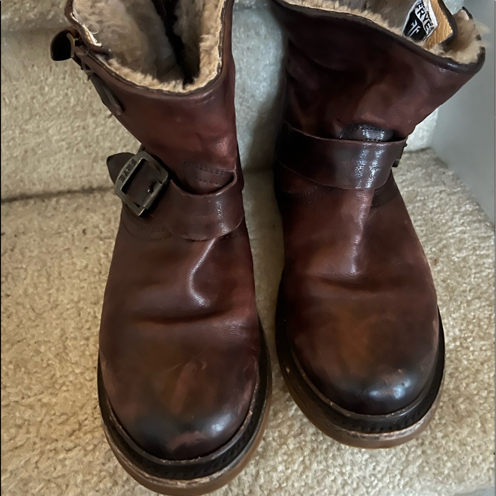 Lined Fry boots